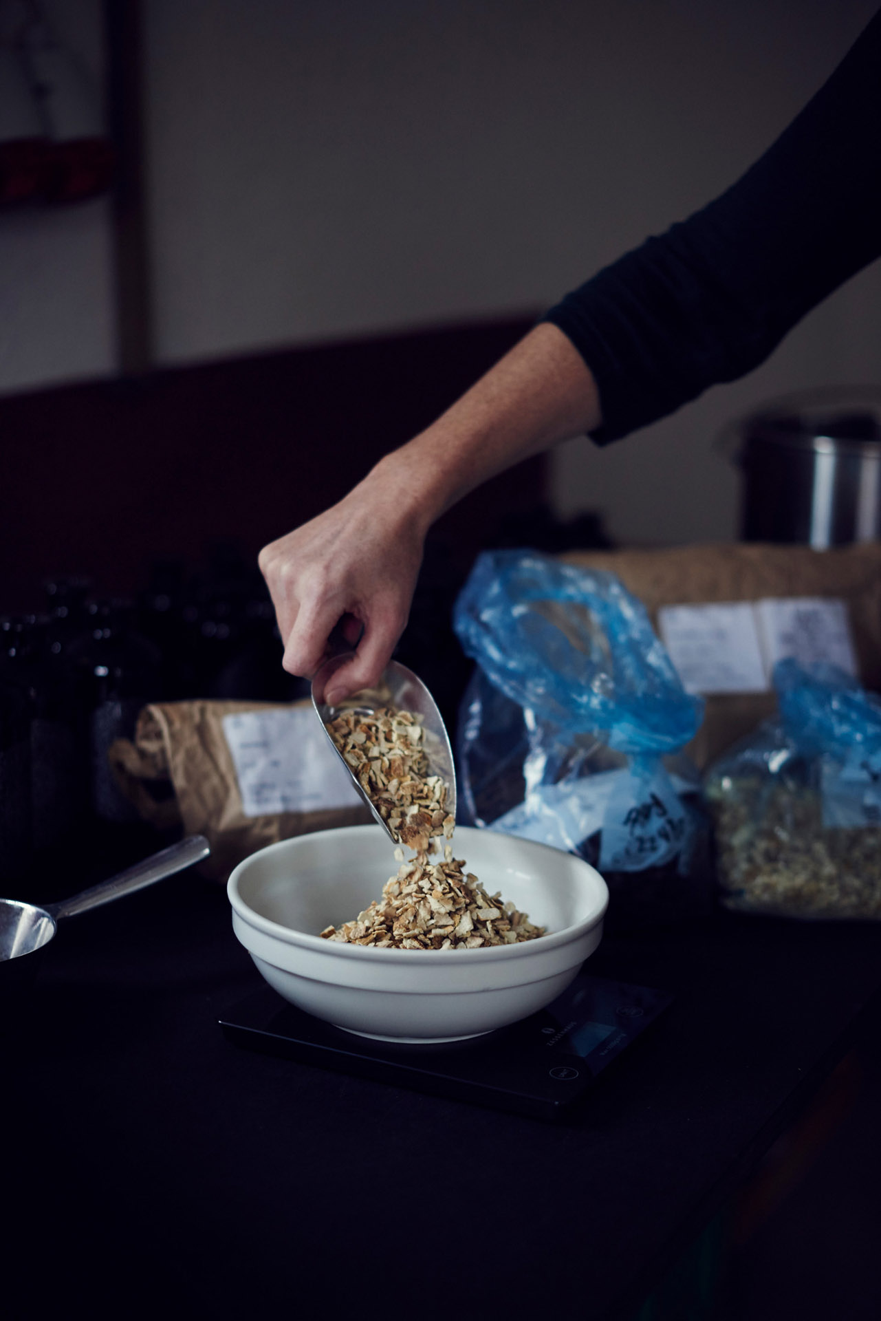 lukaslienhard_food_fotograf_zuerich_organic_distillery_christine_brugger-17